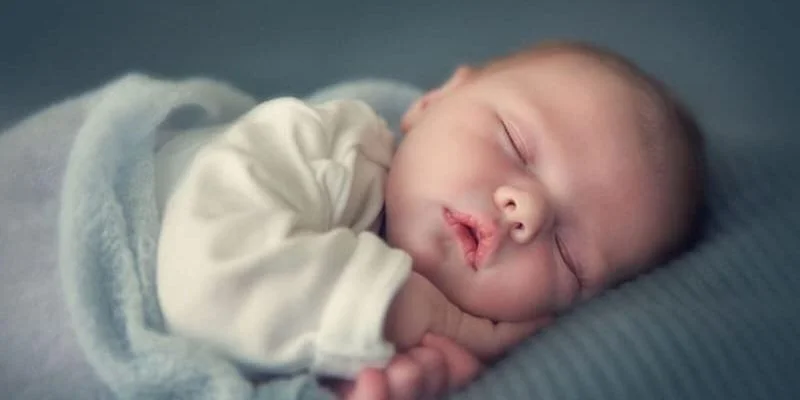Những lưu ý khi giải mã việc nằm mơ thấy em bé